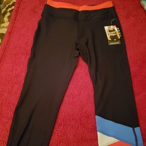 Avia Workout capris, net small